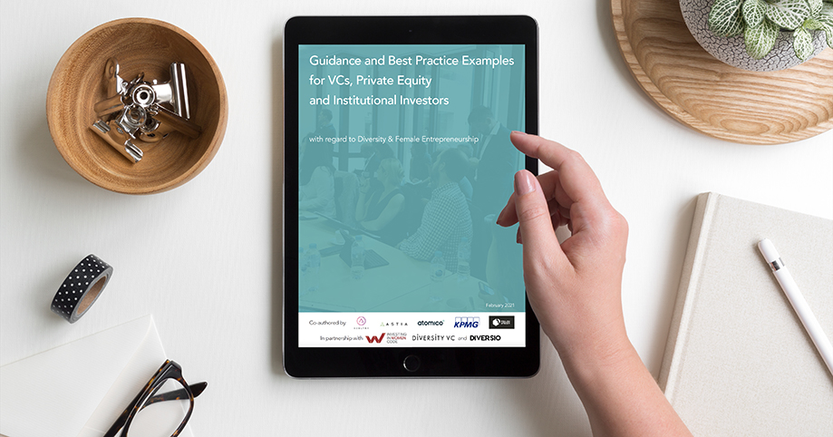 Mockuuups Browsing Content On Ipad Pro Mockup